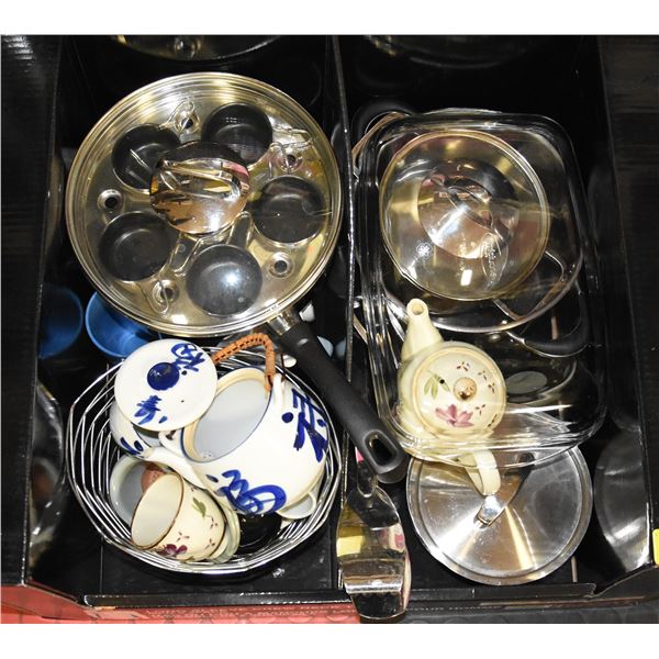 LOT OF ASSORTED POTS AND PANS KITCHENWARE