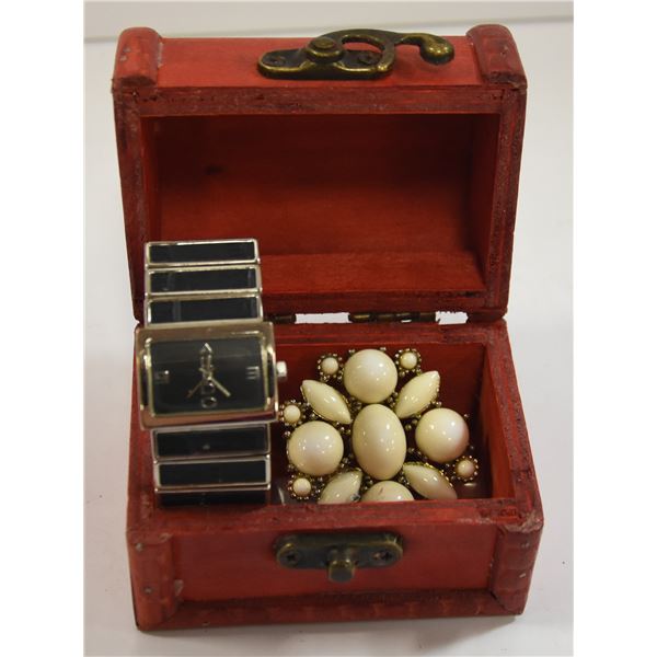 ALDO WATCH + BROOCH IN RED WOODEN BOX