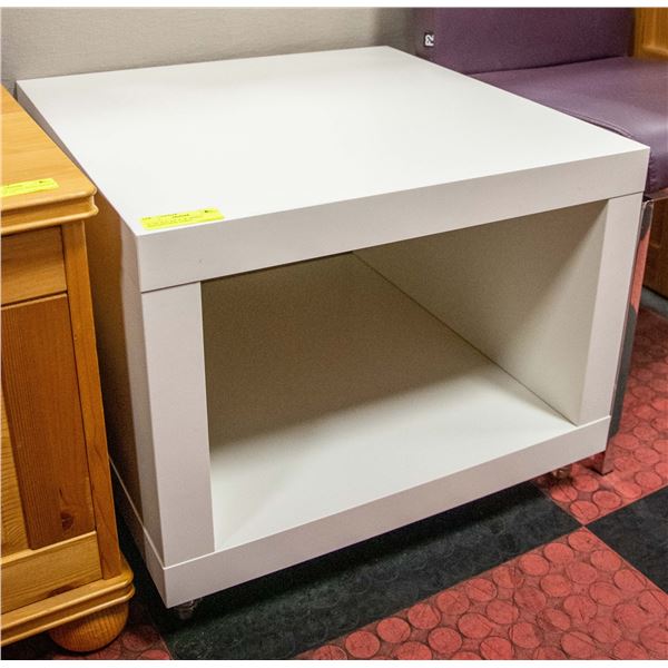 WHITE ROLLING SIDE TABLE