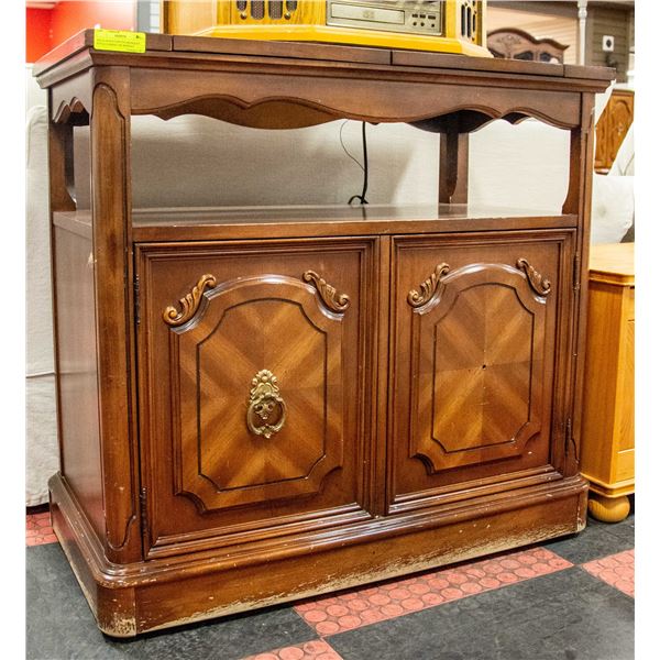 SOLID WOOD SERVING/BANQUET STYLE CABINET ON WHEELS