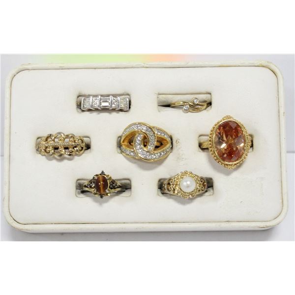 DISPLAY OF 7 RINGS ASSORTED SIZES