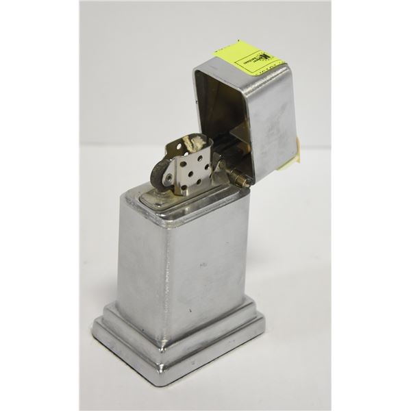 VINTAGE TABLE LIGHTER