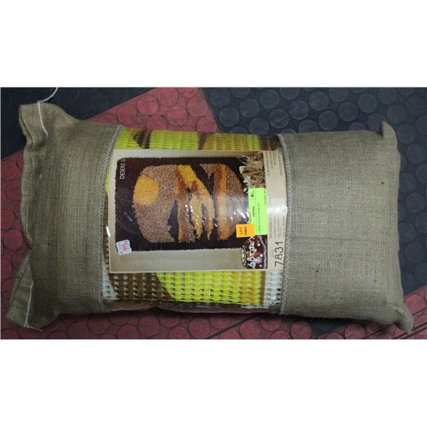 LARGE LATCH HOOK KIT