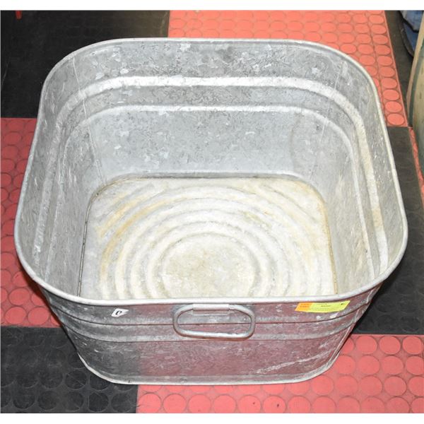 VINTAGE GALVANIZED METAL SQUARE TUB WITH HANDLES +