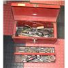 Image 1 : RED MASTERCRAFT METAL TOOLBOX W/ CONTENTS