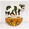 Image 2 : COW COVERED CASSEROLE DISH & COW DÉCOR