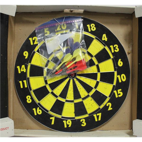 VINTAGE BERNARD YOUNG DARTBOARD IN ORIGINAL CASE +
