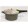 Image 1 : PRESTO L100  PRESSURE COOKER - CAST ALUMINUM