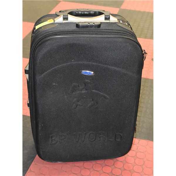 CARRY ON SUITCASE WITH WHEELS AND HANDLE