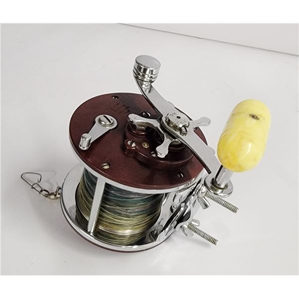 VINTAGE PENN PEER 309M SALTWATER FISHING REEL