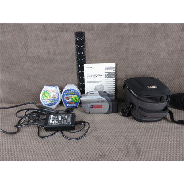 Sony Handycam DCR- DVD105 & Case