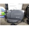 Image 5 : Sony Handycam DCR- DVD105 & Case