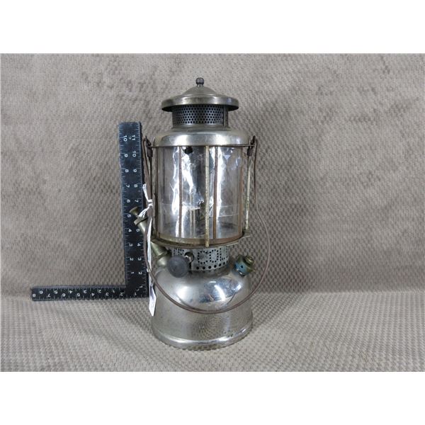 Vintage Coleman Quick-Lite Mica Lense Gas Lantern 1926