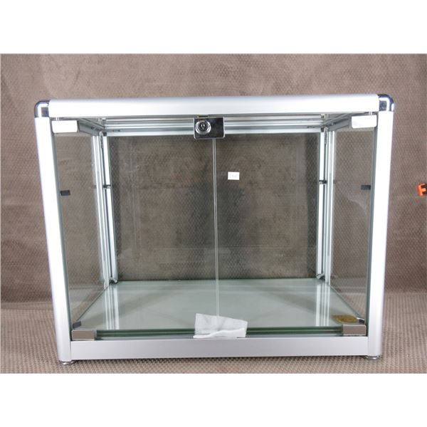 New Locking Countertop Showcase - Approx. 24" X 12" X 19"