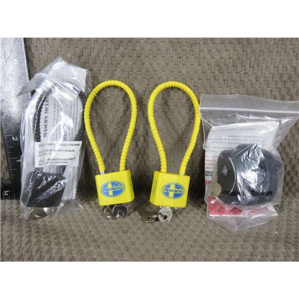 Bag of 4 Various Gun Locks - New