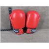 Image 1 : Pair of 10 Oz Red Boxing Gloves