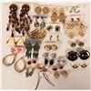 Image 1 : Vintage costume jewelry pierced earrings (lot 30) [115012]