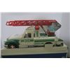 Image 5 : Hess 1994 Rescue Truck 9", Battery Operated Acces a Lights