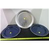 Image 1 : 2 Blue Camping Plates With Tray