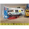 Image 2 : RV LEGO & SEMI W/ CARS LEGO