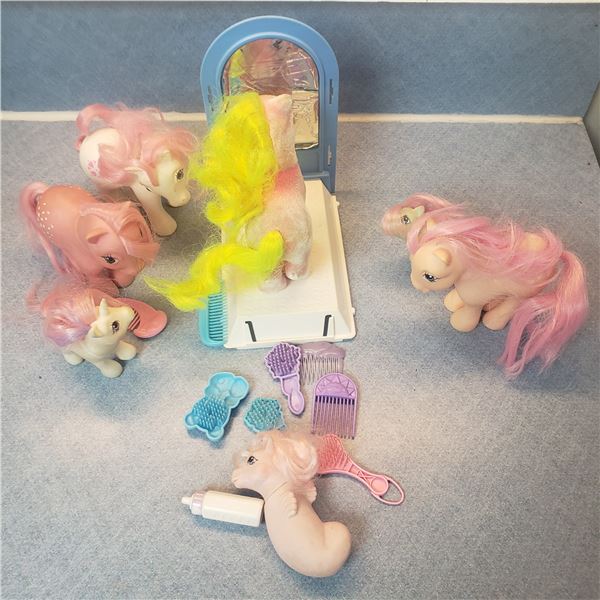 My Little Pony first Generation G1 lot with brushes and baby and 1 flocked . MLP stage