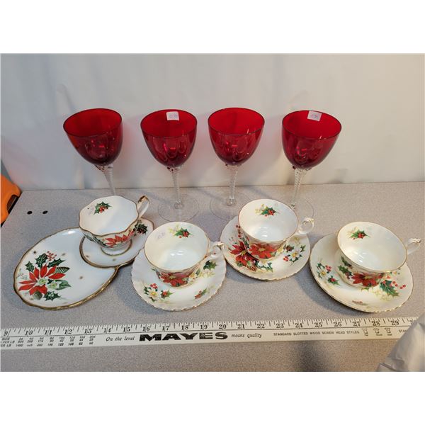 4 Christmas cups & saucers - 4 red glasses