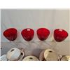 Image 2 : 4 Christmas cups & saucers - 4 red glasses