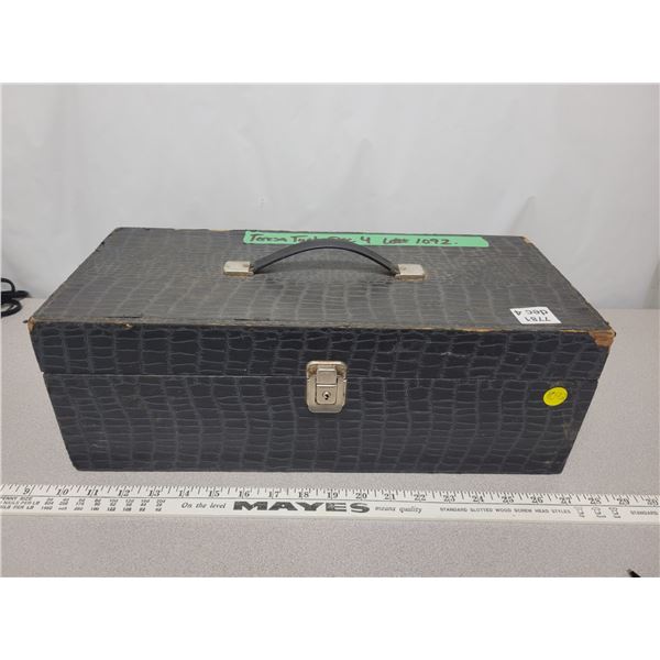 24 -  8 tracks – country