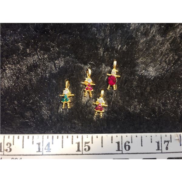 4 mom and daughter pendant/charms