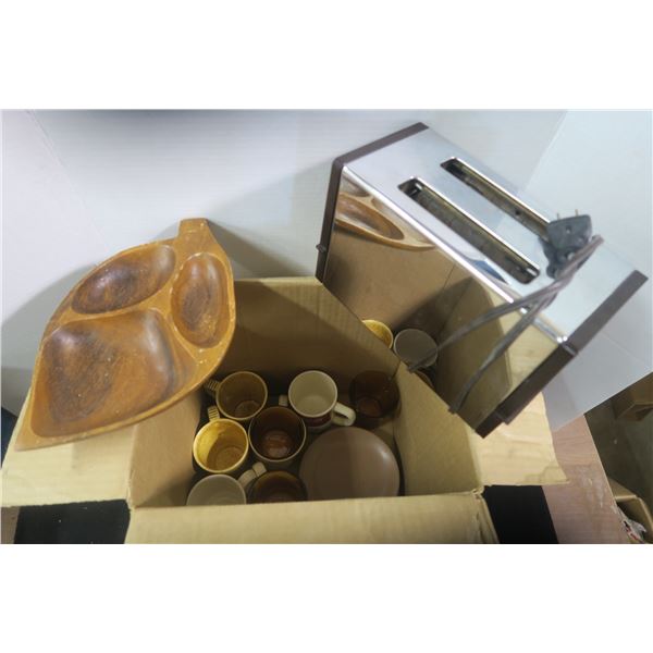 Box of Misc. Kitchenware