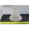 Image 8 : 2 Glass Light Fixture Shades