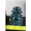 Image 4 : 2 Green Insulators