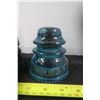 Image 7 : 2 Green Insulators