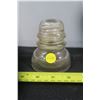 Image 10 : 2 Clear Insulators