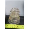 Image 8 : 2 Clear Insulators