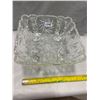 Image 2 : Crystal Footed Square Bowl 8 1/2 X 8 1/2