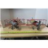 Image 1 : 2 Metal Airplanes