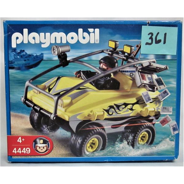 New 2008 Playmobil 4449 "Robber's Amphibious Vehicle"