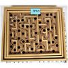Image 1 : Wooden labyrinth solitary maze balance skill game