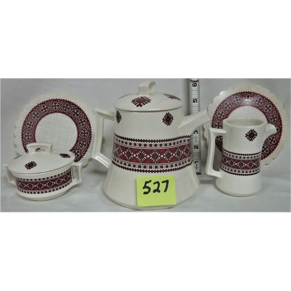 Ceramic pottery tea pot & cream and sugar Traditional Ukrainian pattern, red white and black