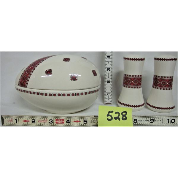 Ceramic pottery covered egg shape candy dish & salt & pepper, traditional Ukrainian pattern