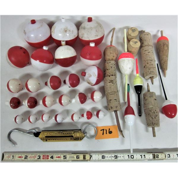 Lot 33 assorted plastic & cork fishing floats & 25 lbs metal fish scale