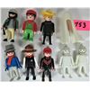 Image 2 : Assorted vintage Playmobil 8 mini figures farm, kennel, animal and accessories