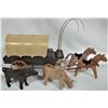 Image 4 : Vintage Playmobil 32 mini figures Western cows, horses, covered wagon, indians, corral and accessori