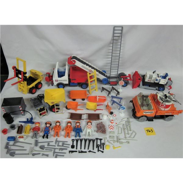 Vintage Playmobil construction vehicles & accessories