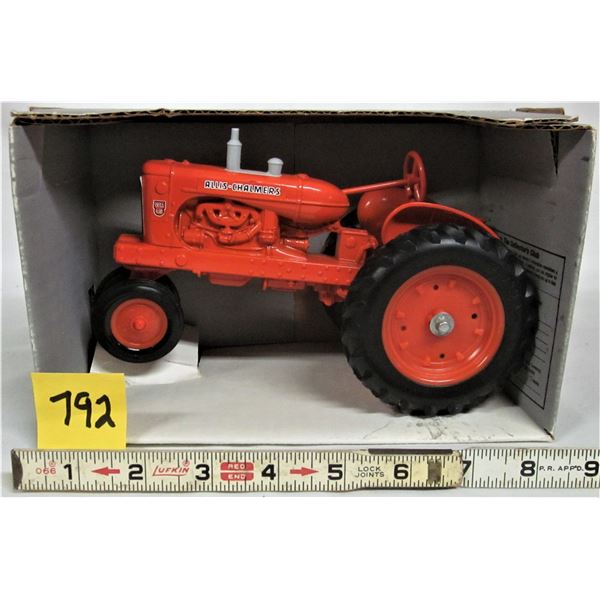 New 1985 Die cast metal Ertl Allis Chalmers 1:16 WD-45 antique tractor