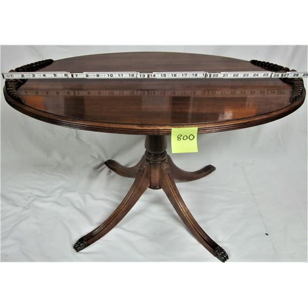 Vintage 29" X 17" X 19"W Mahogany oval duncan Phyfe coffee table, metal claws