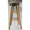 Image 2 : 30" padded seat wooden bar stool