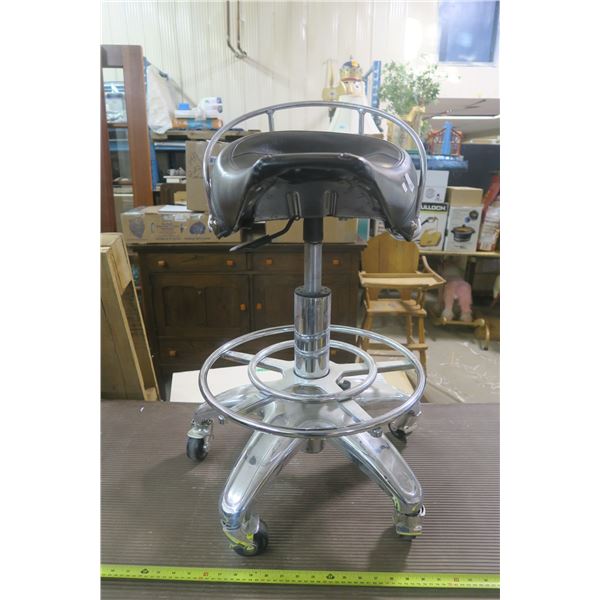 Hydraulic Adjustable Harley Style Leather And Chrome Shop Stool