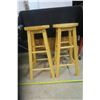 Image 1 : 2 Wooden Barstools